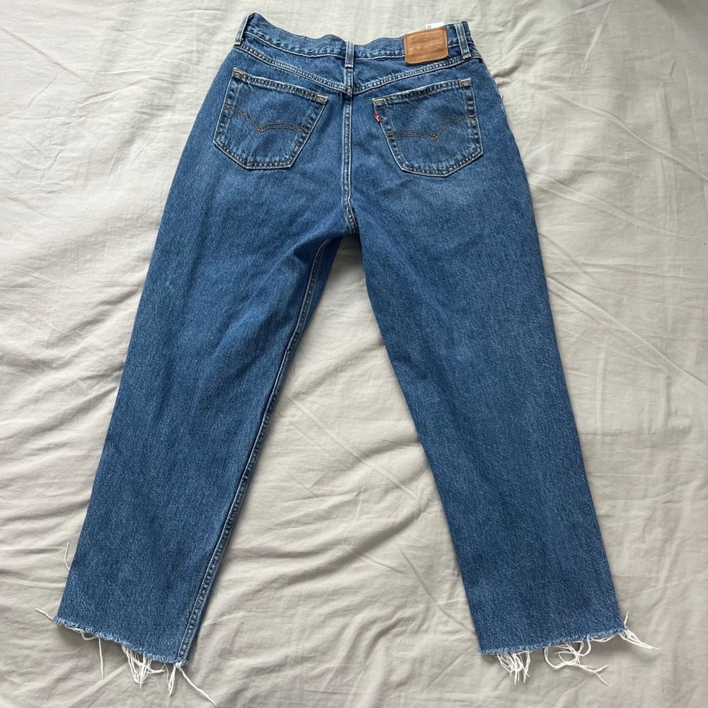 LEVI'S 80s Mom Jean Women's Size 29x30 25" Inseam Distressed Raw Hem Premium - Picture 1 of 16
